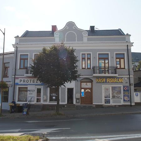 Apartamenty Ostrowiec - Pokoje Goscinne Centrum Ostrowiec Świętokrzyski Eksteriør bilde