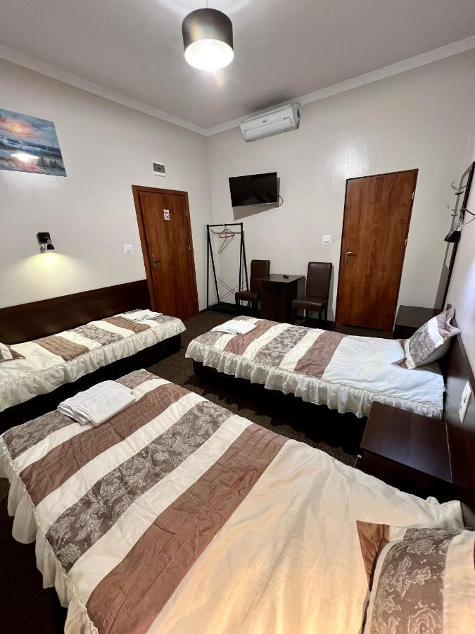 Apartamenty Ostrowiec - Pokoje Goscinne Centrum Ostrowiec Świętokrzyski Eksteriør bilde