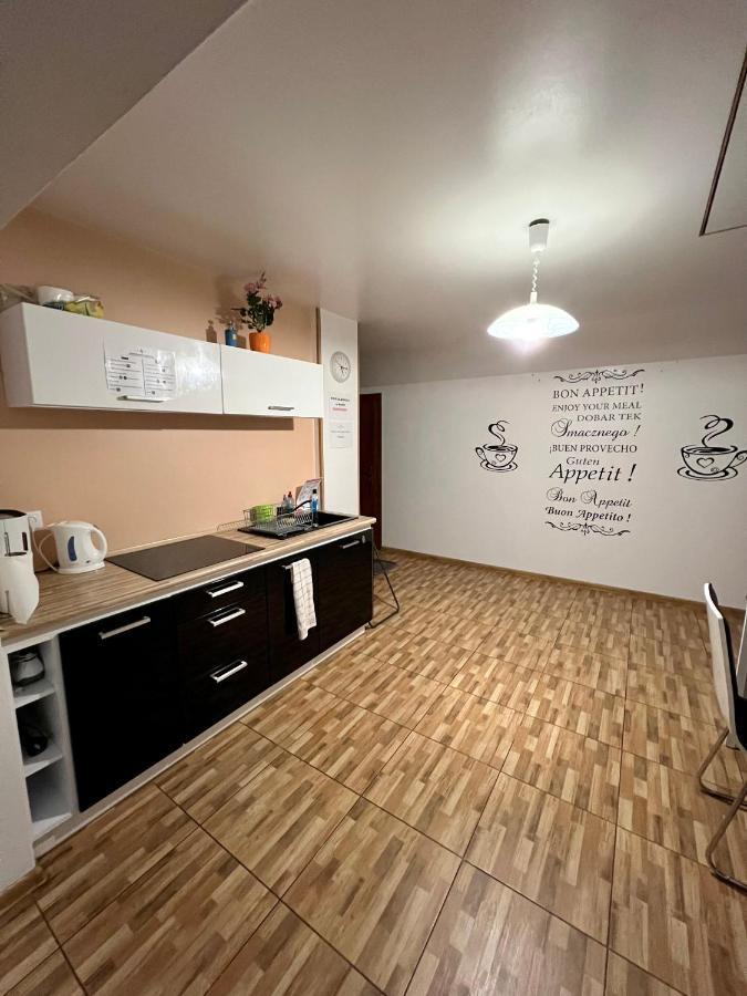 Apartamenty Ostrowiec - Pokoje Goscinne Centrum Ostrowiec Świętokrzyski Eksteriør bilde